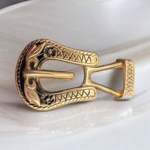 Vintage Belt Buckle Gold Ornate Pendant for Necklace w/Intricate Filigree Design